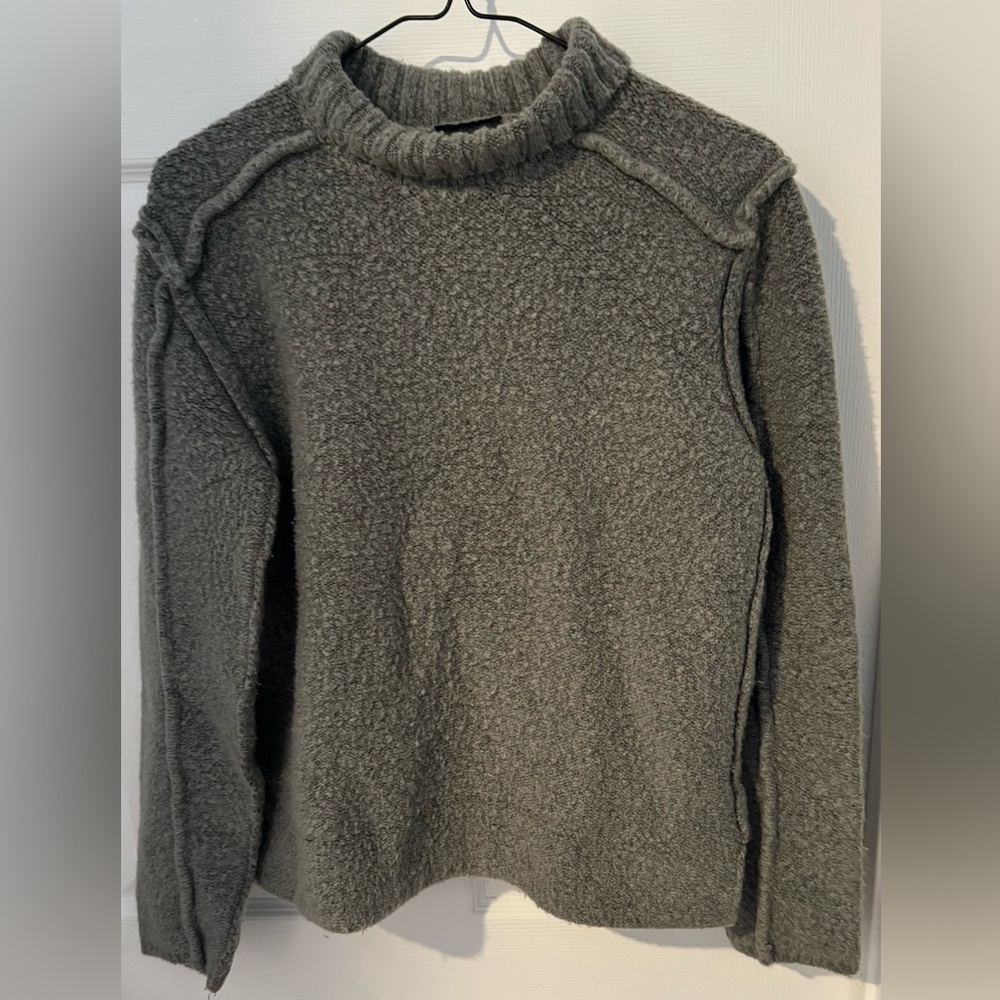 HR2 Holt Renfrew teddy knit style boucle pull over sweater gray stretch cozy USS